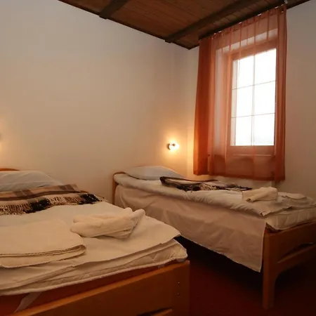 Отель альпийский двор