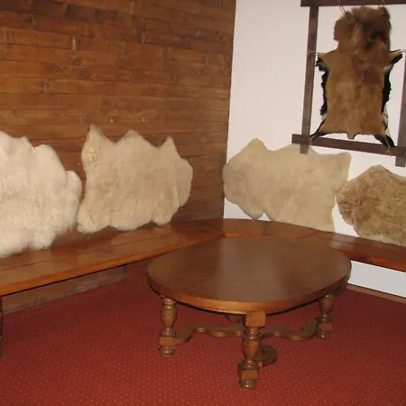 альпийский двор 3* Славское