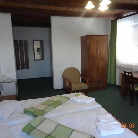 Alpenhof Pansion Hotell