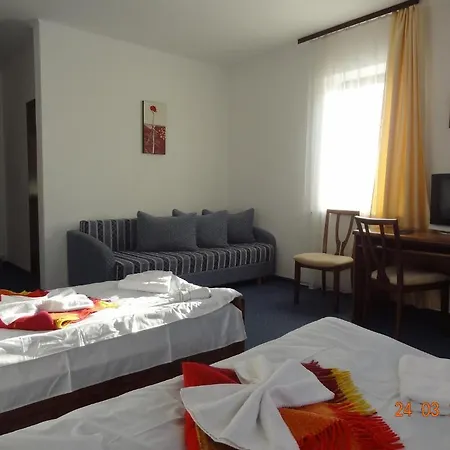 альпийский двор