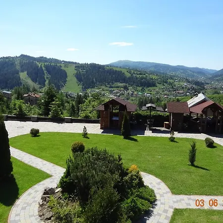 альпийский двор