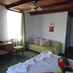 альпийский двор Отель 3*