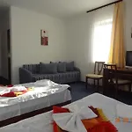 альпийский двор
