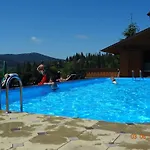 Отель альпийский двор