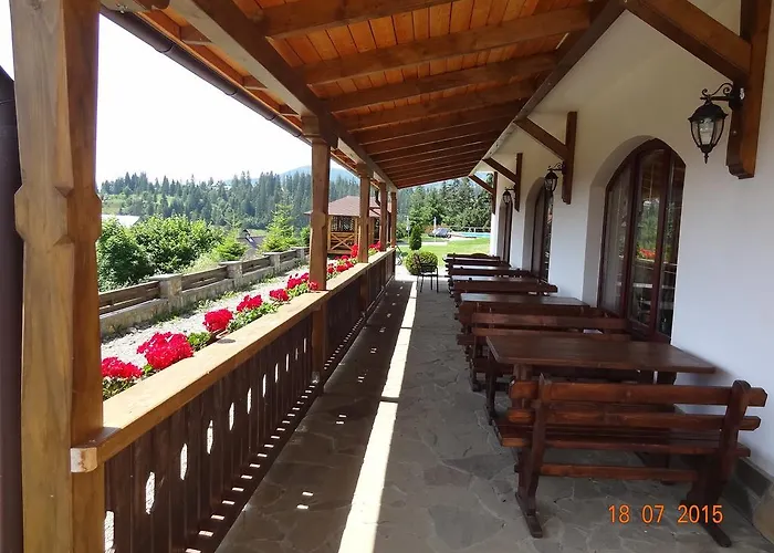 Alpenhof Pansion Hotel 3*